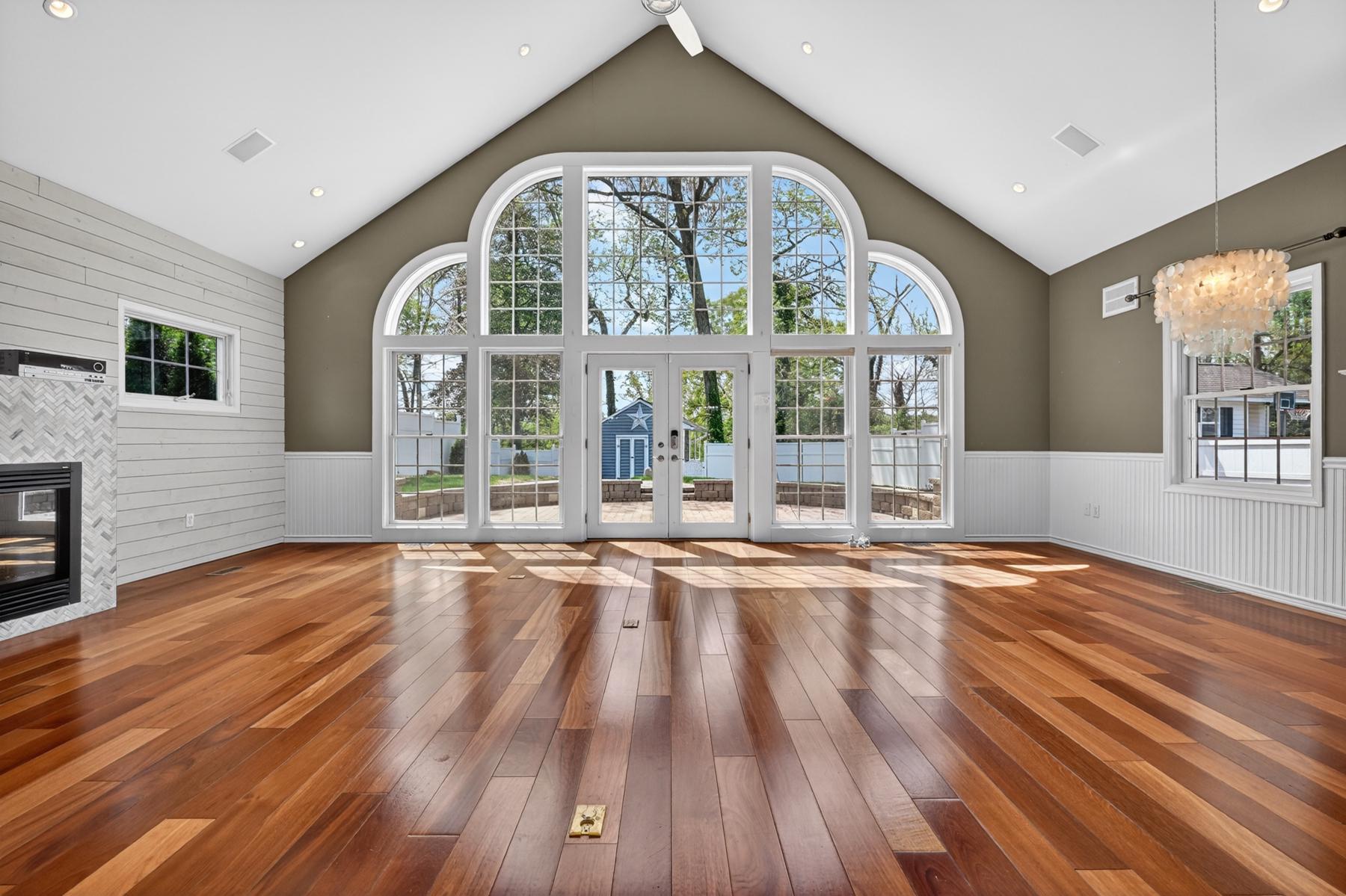 LOCH HAVEN - Residential