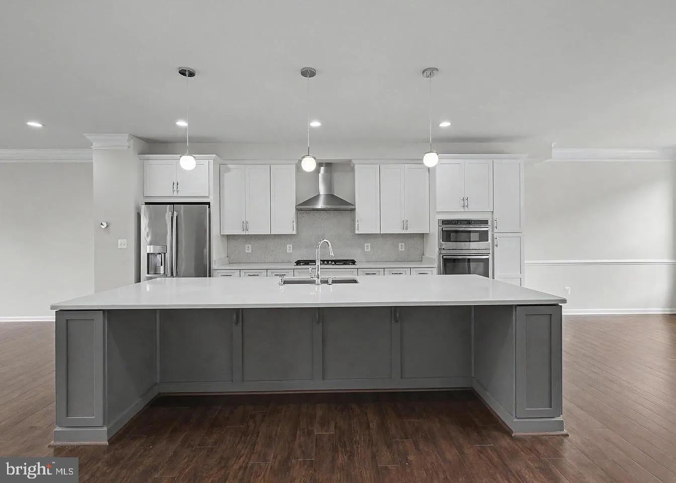 22503 WINDSOR LOCKS SQUARE