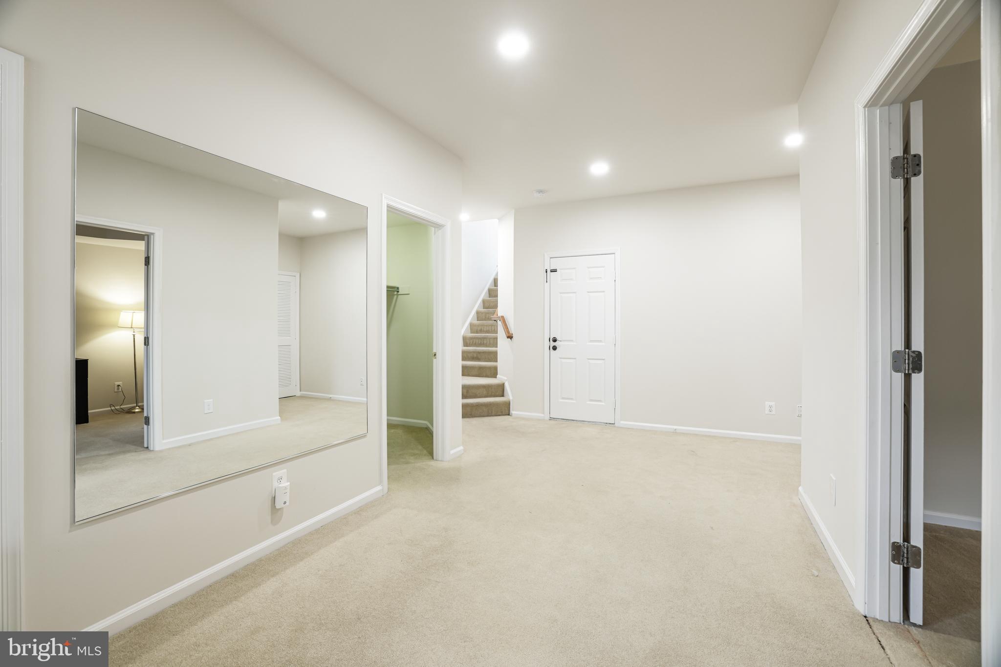 KINCAID FOREST - Residential Lease