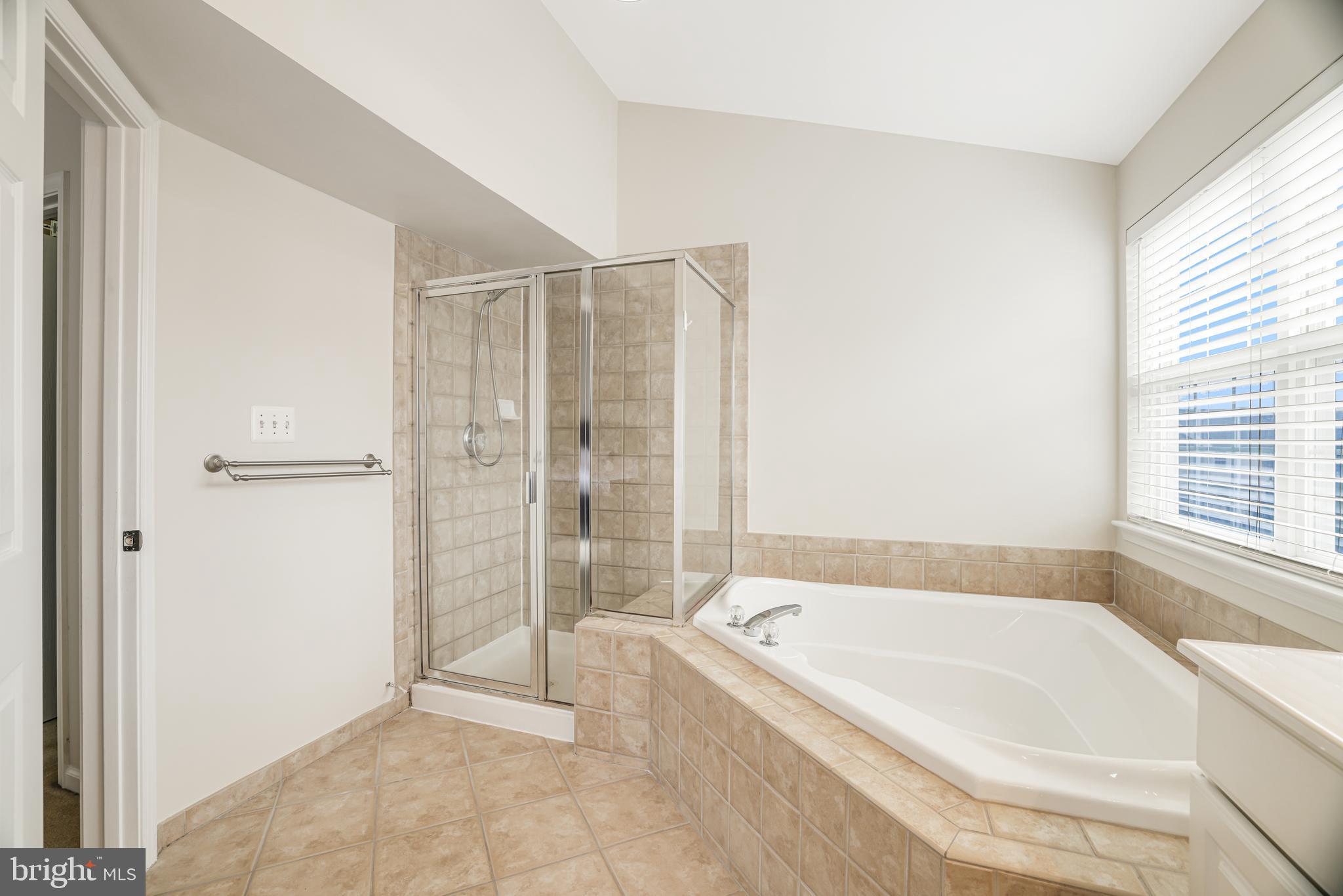 KINCAID FOREST - Residential Lease