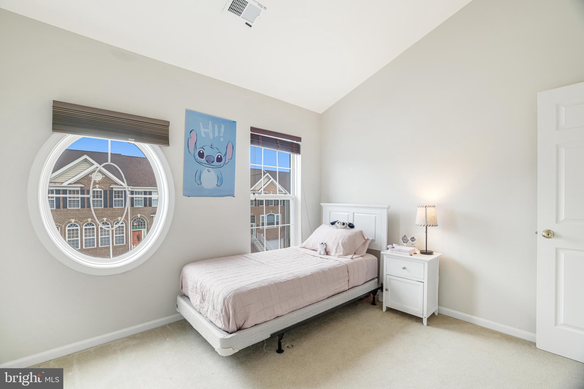 KINCAID FOREST - Residential Lease