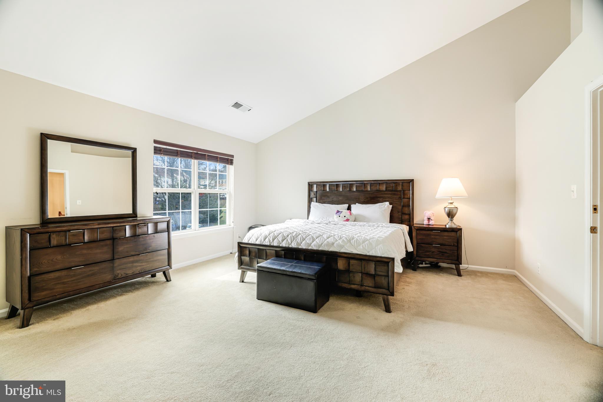KINCAID FOREST - Residential Lease