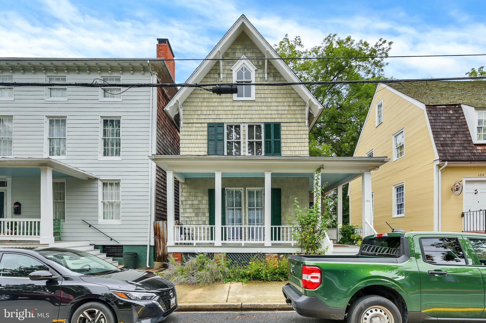 126 S COMMERCE STREET