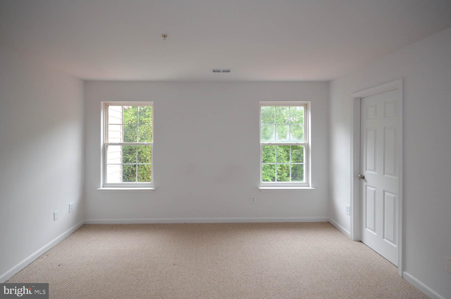 HUNTINGTON RIDGE - Residential