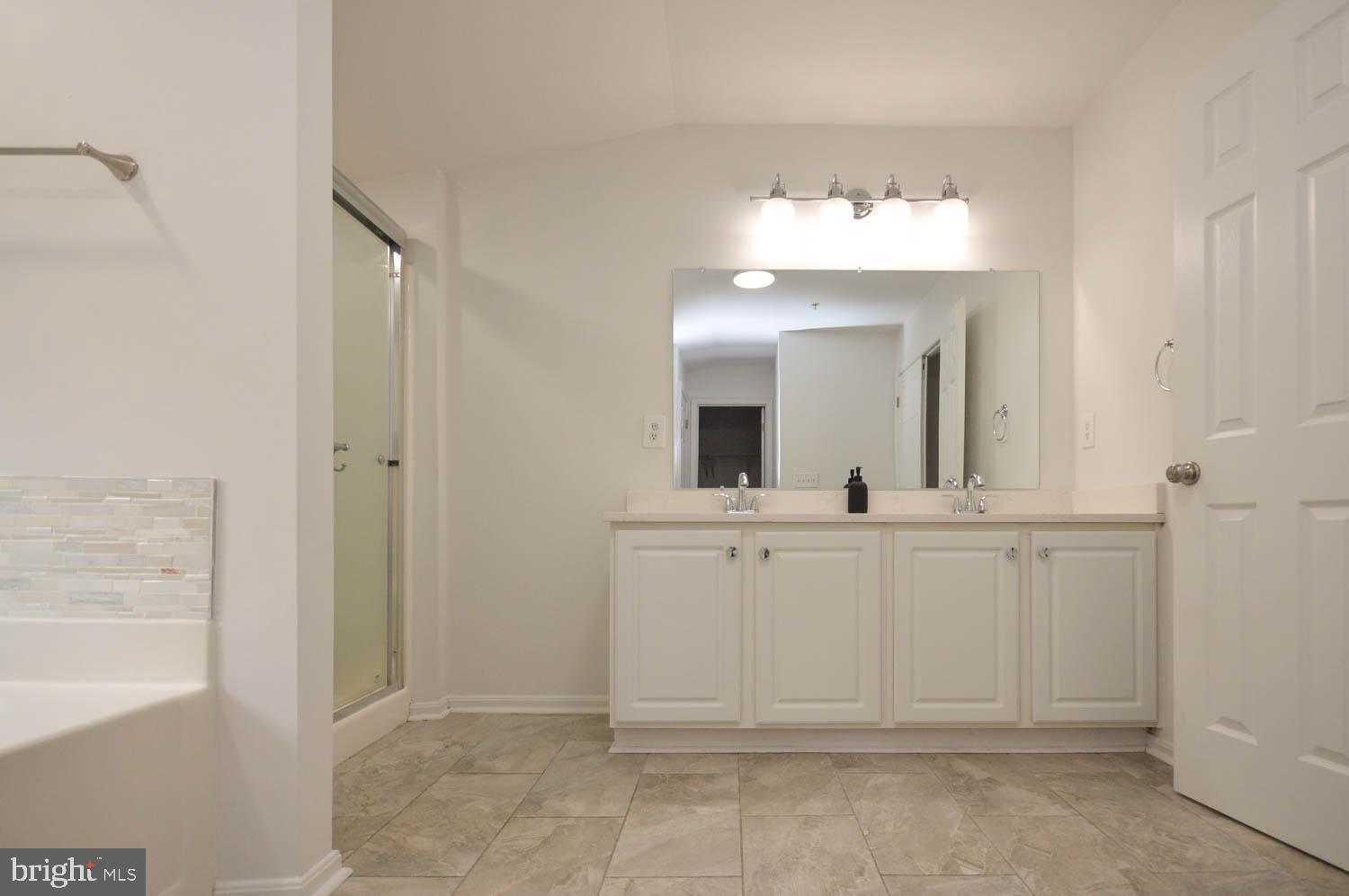 HUNTINGTON RIDGE - Residential