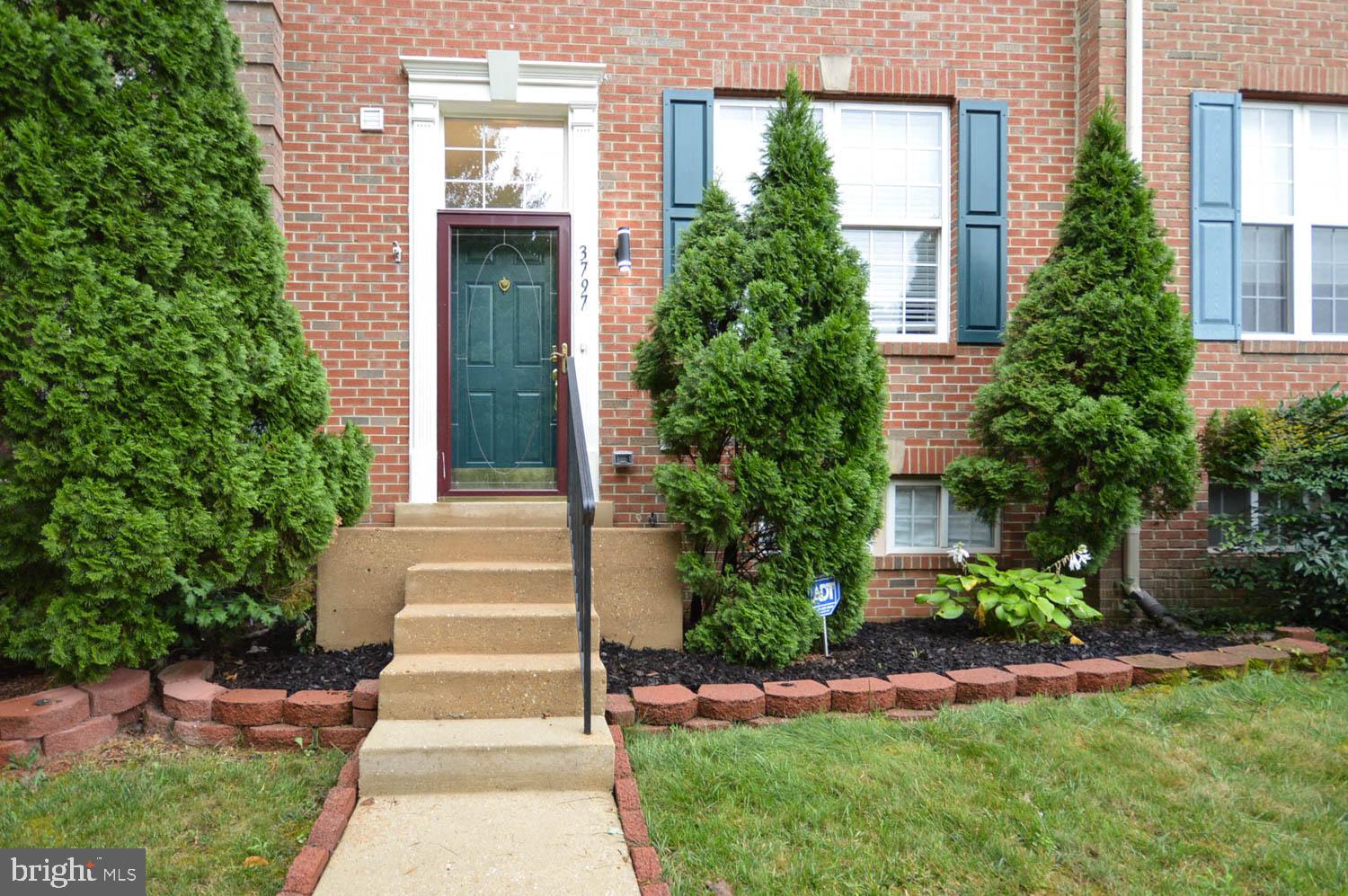 HUNTINGTON RIDGE - Residential