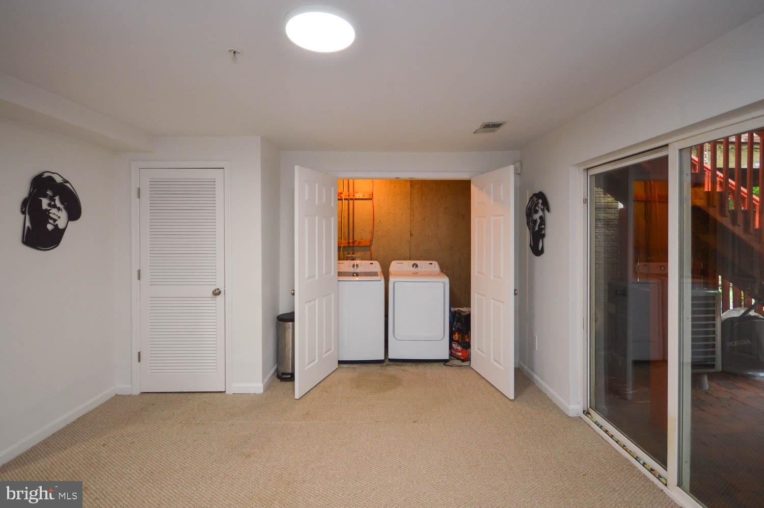 HUNTINGTON RIDGE - Residential