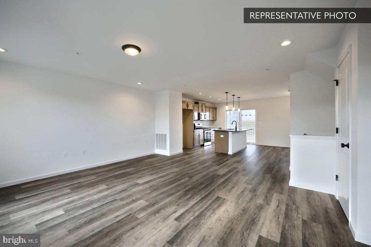 DEERFIELD ESTATES - Residential