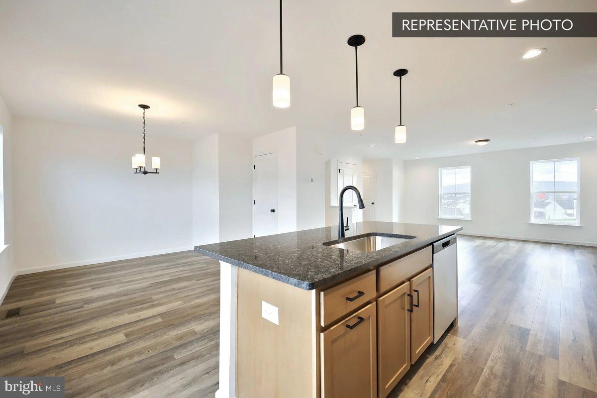 DEERFIELD ESTATES - Residential