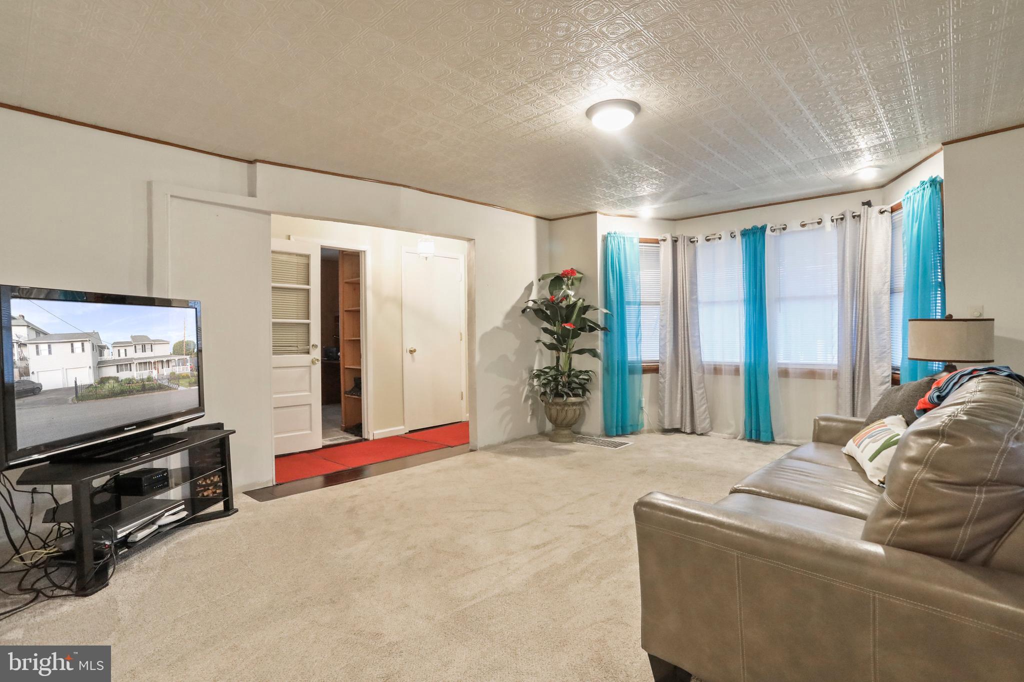 HAGERSTOWN - Residential