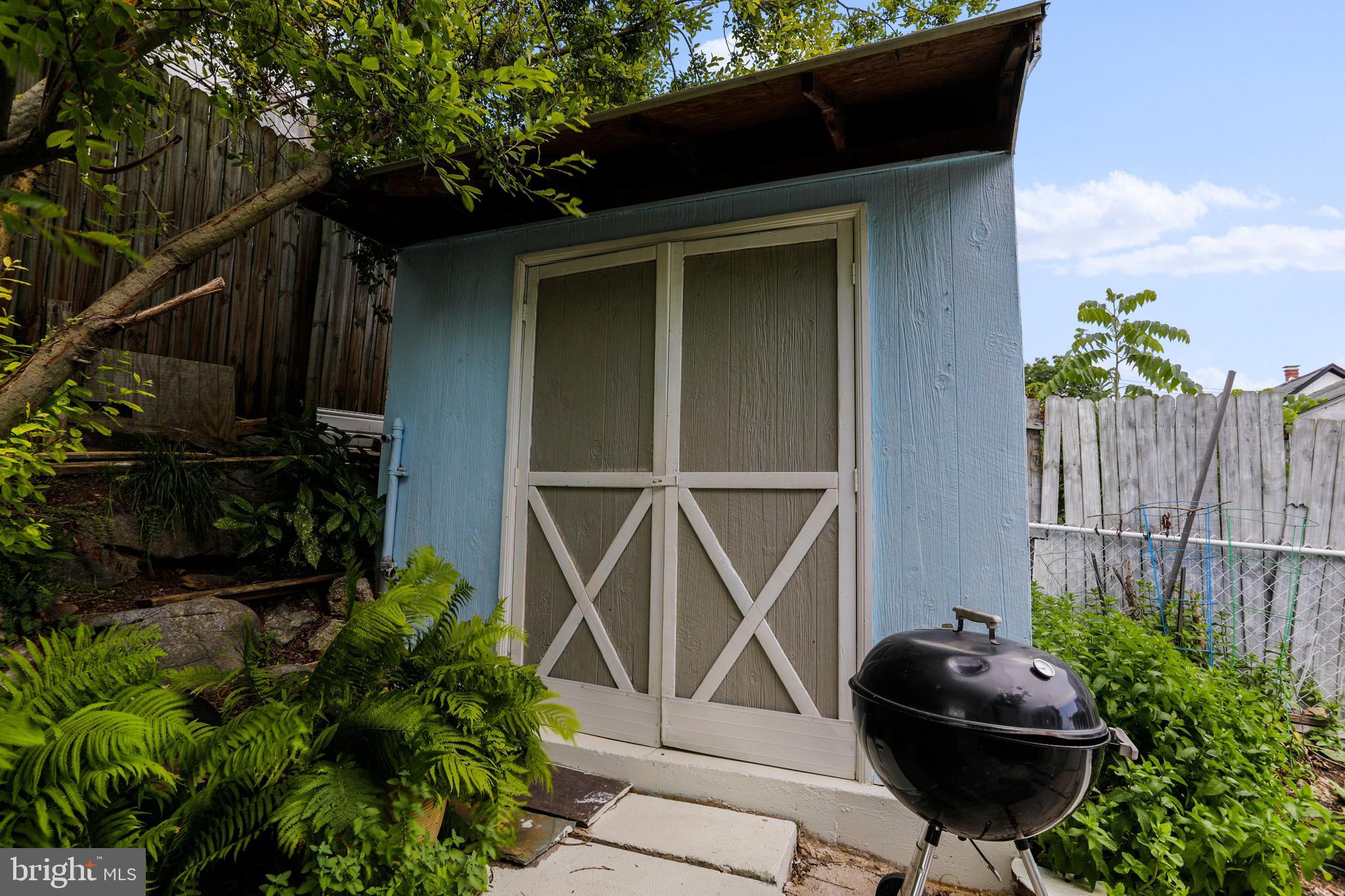 HAGERSTOWN - Residential