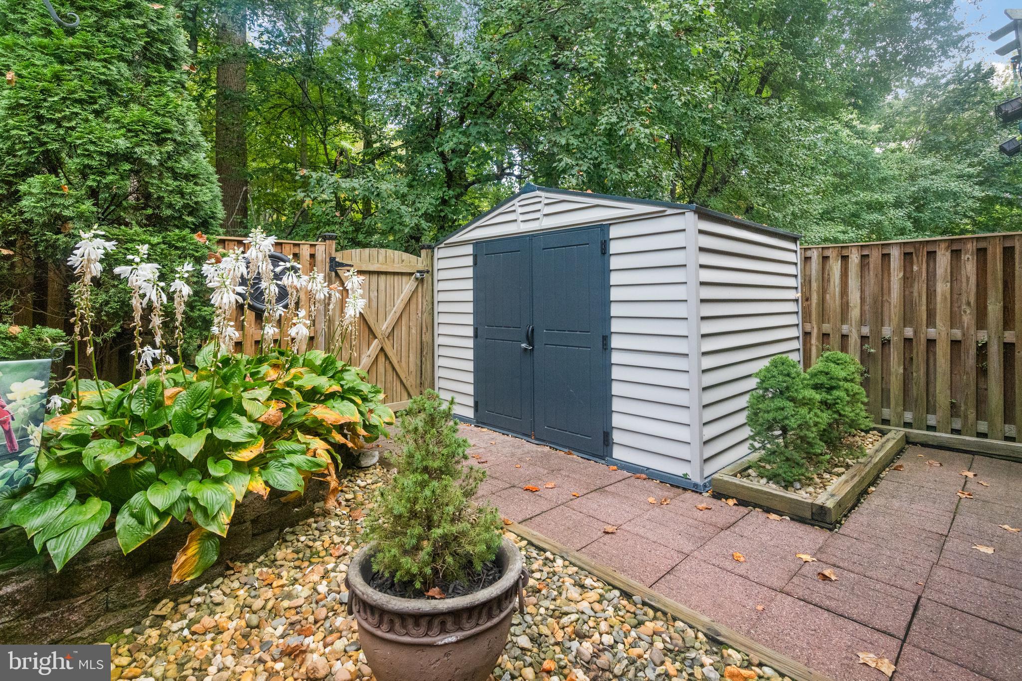 NEWINGTON FOREST - Residential