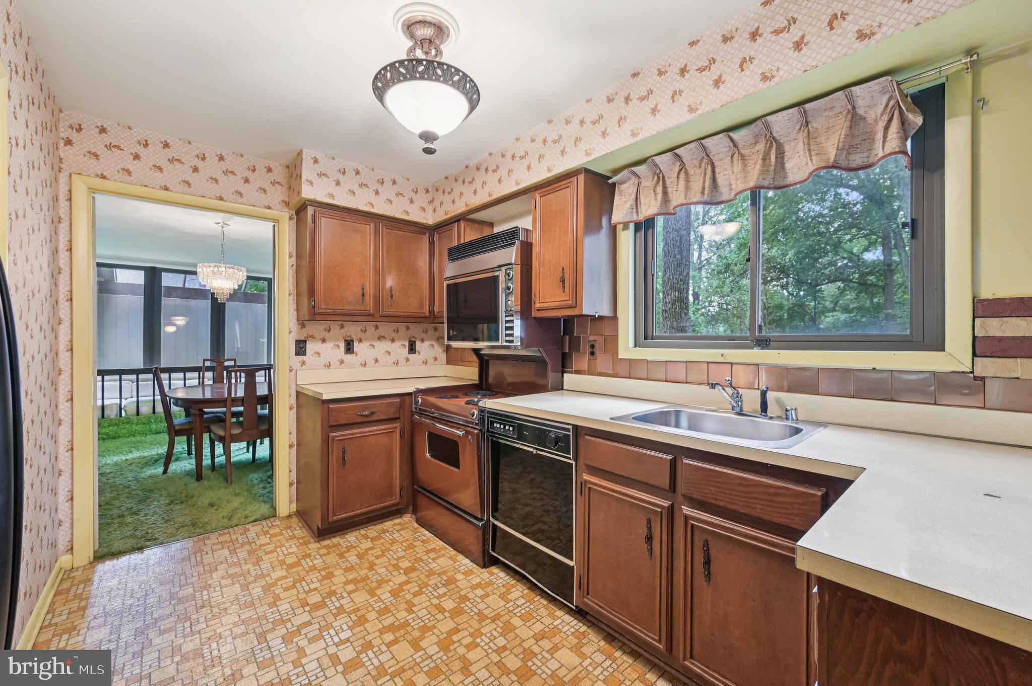 VILLAGE OF HARPERS CHOICE - Residential