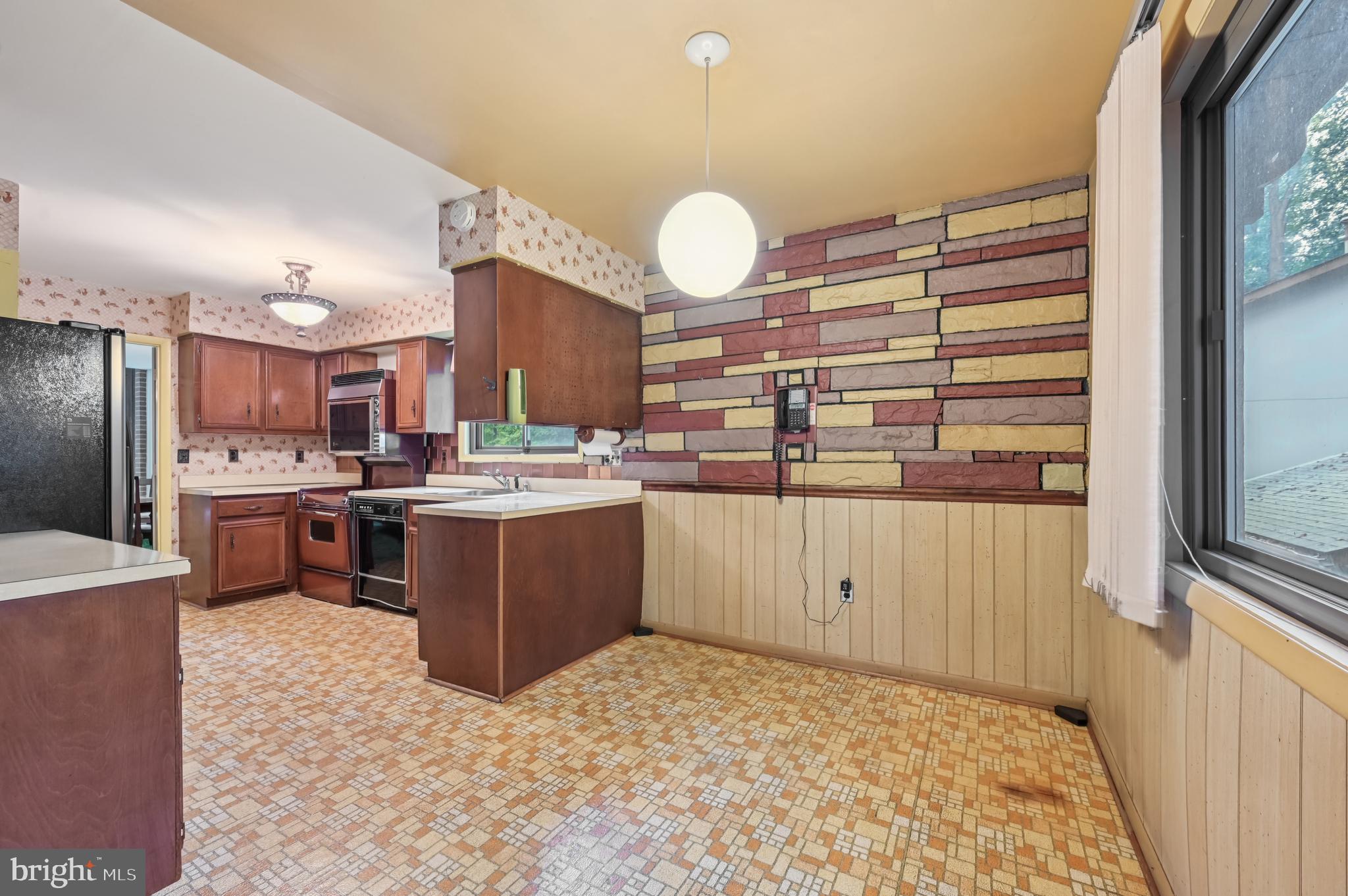 VILLAGE OF HARPERS CHOICE - Residential