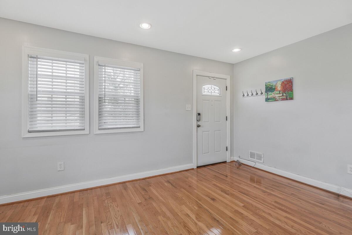 MARY MASON VILLAGE - Residential