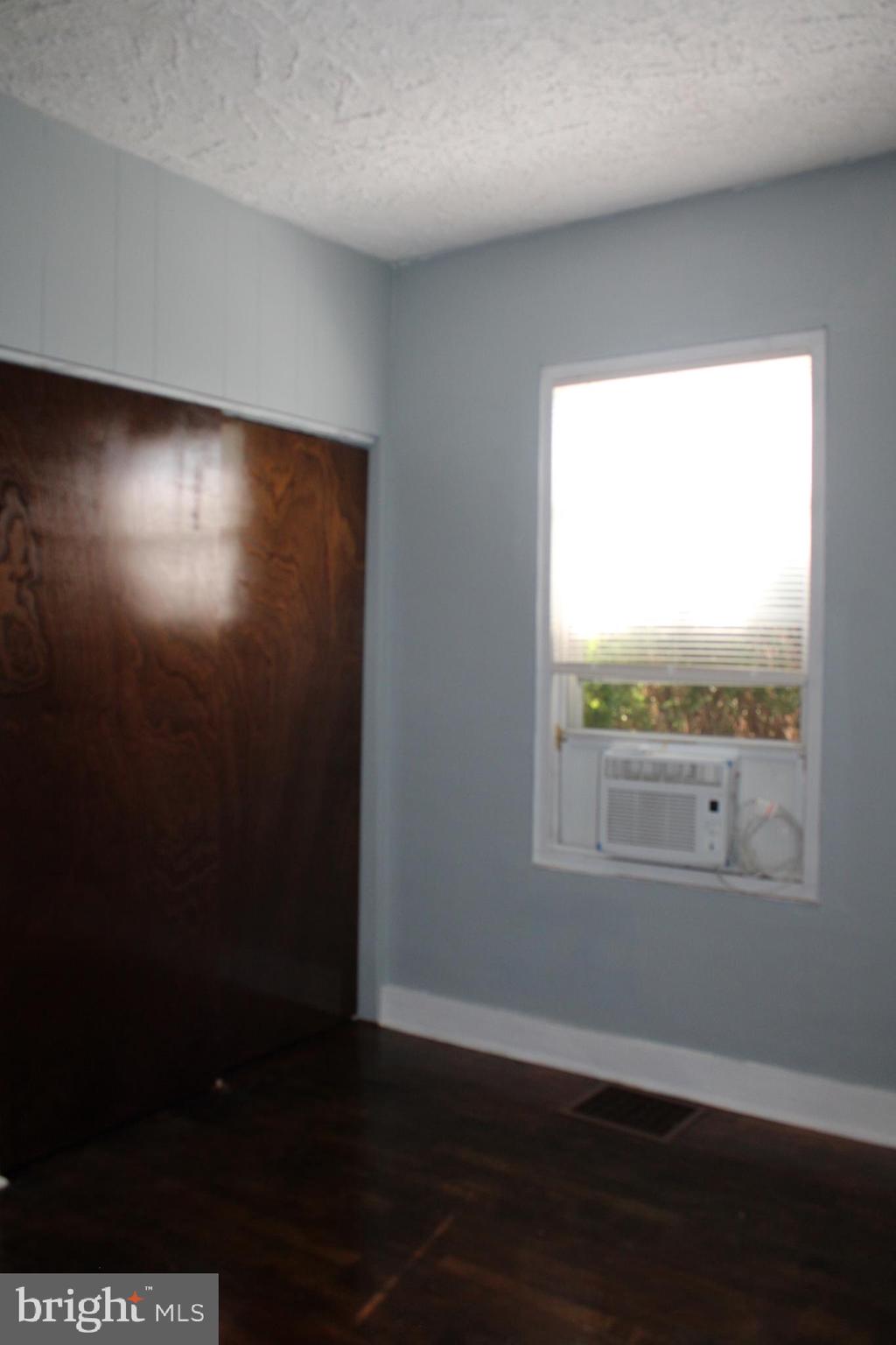 NORTH END - Residential