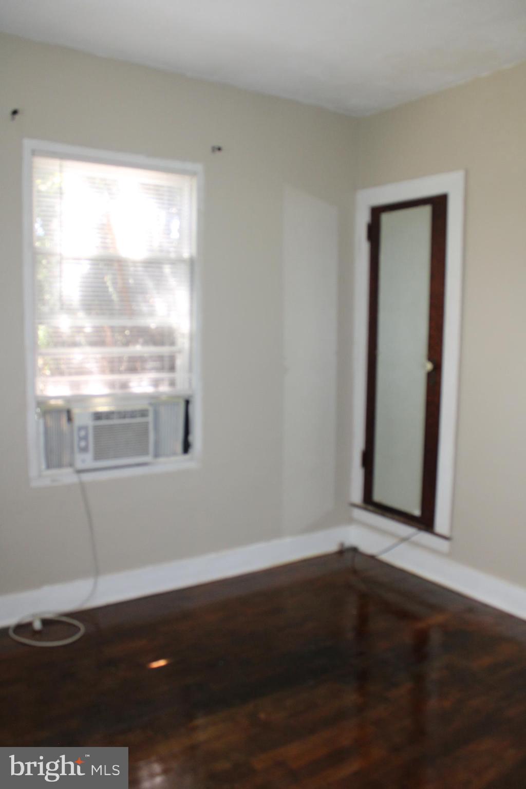 NORTH END - Residential