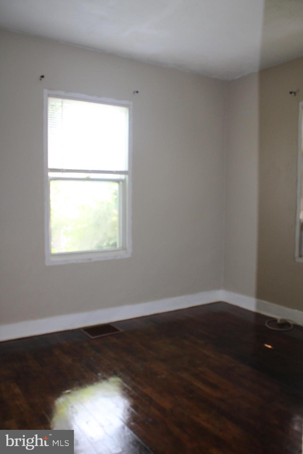 NORTH END - Residential