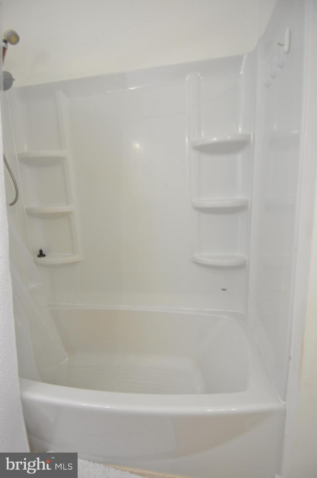 WINTER QUARTERS - Residential