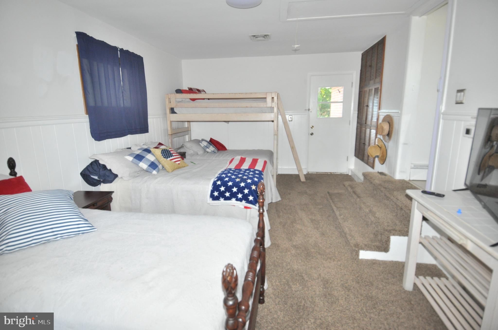 WINTER QUARTERS - Residential