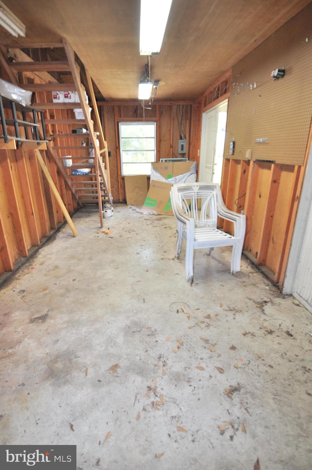 WINTER QUARTERS - Residential