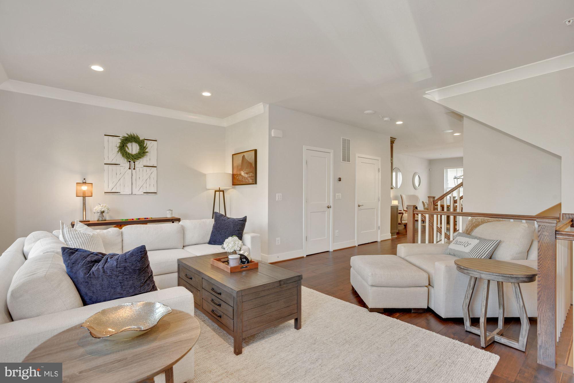 MOSAIC AT MERRIFIELD - Residential