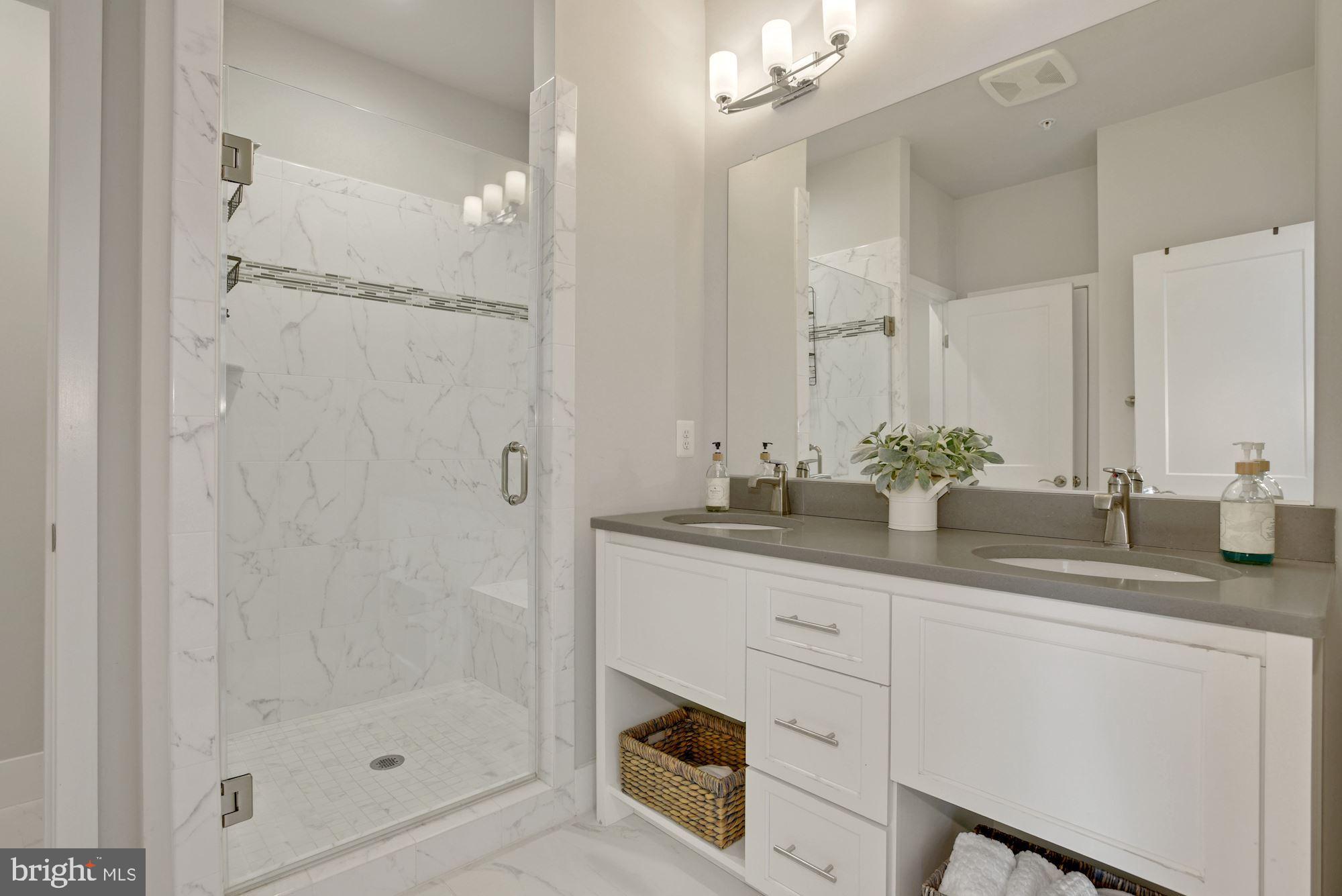 MOSAIC AT MERRIFIELD - Residential