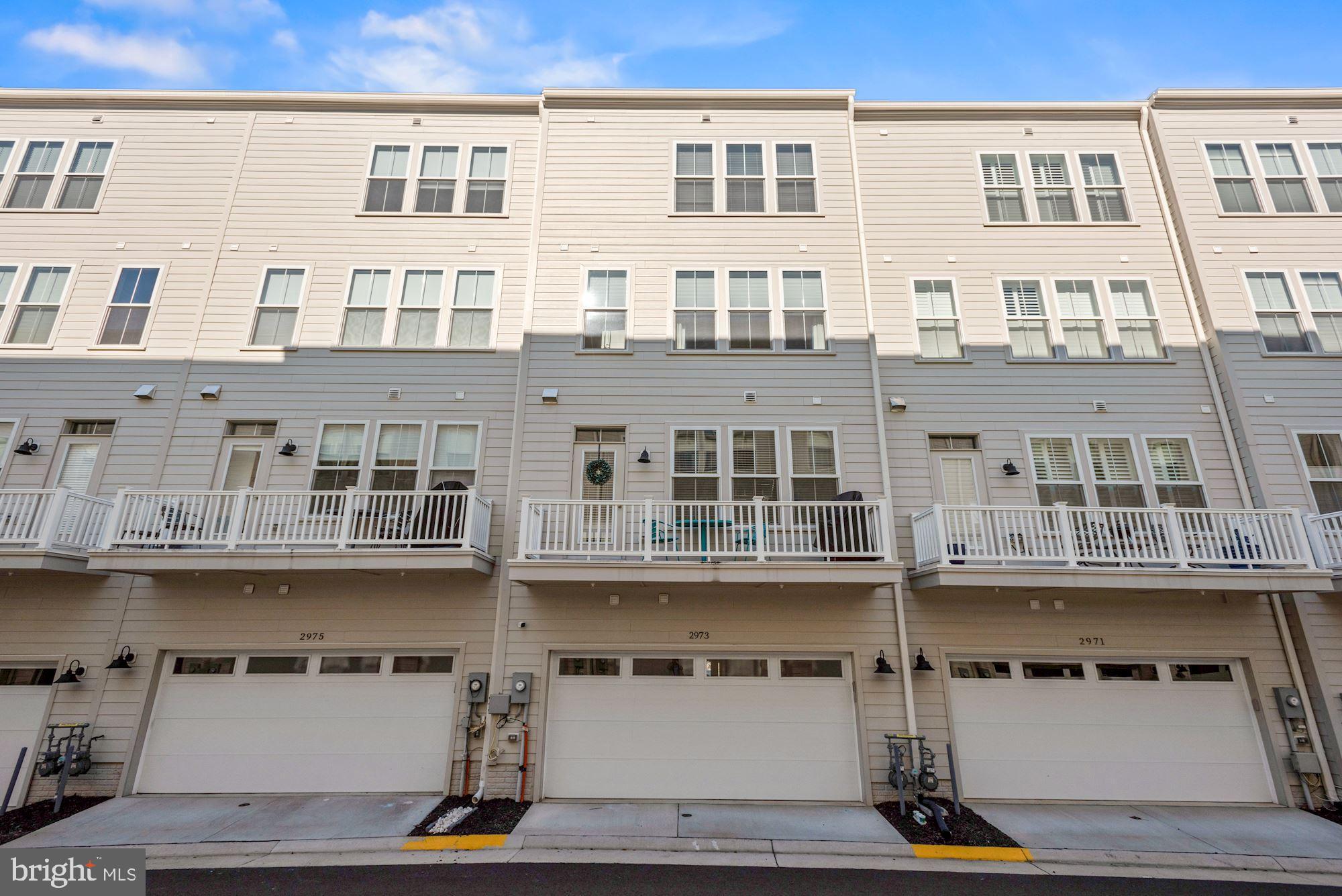 MOSAIC AT MERRIFIELD - Residential