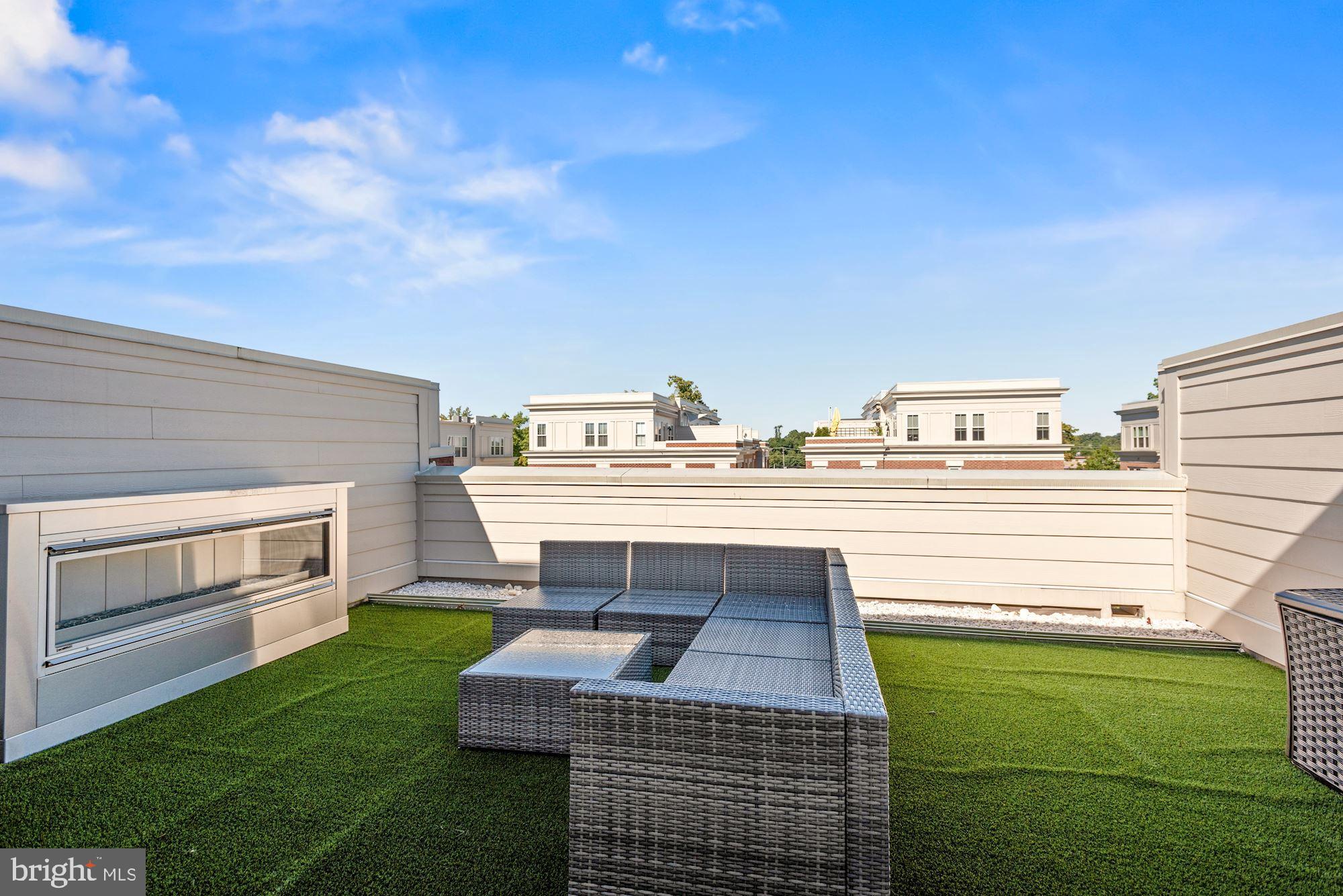 MOSAIC AT MERRIFIELD - Residential