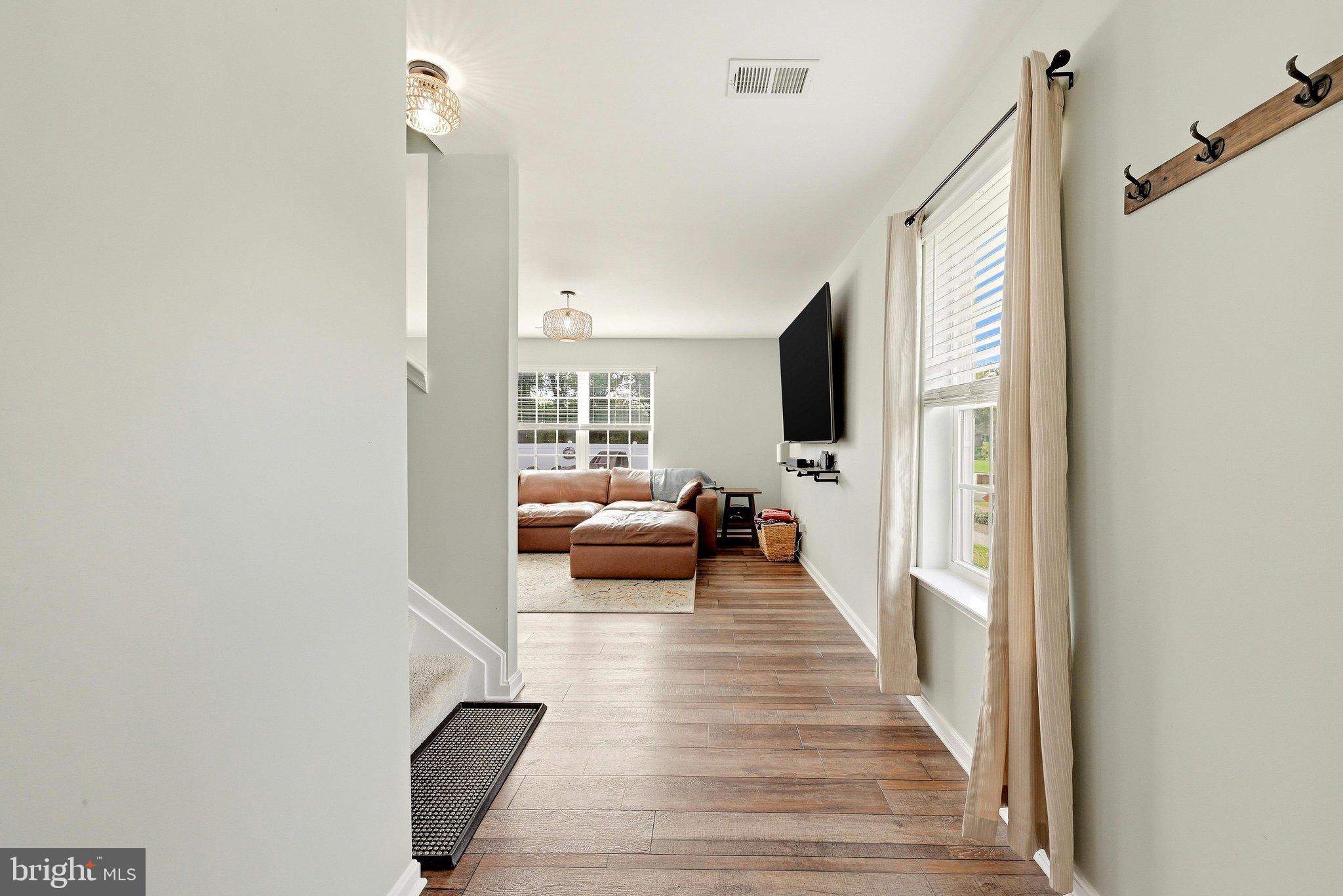 1 E FAIRFAX STREET