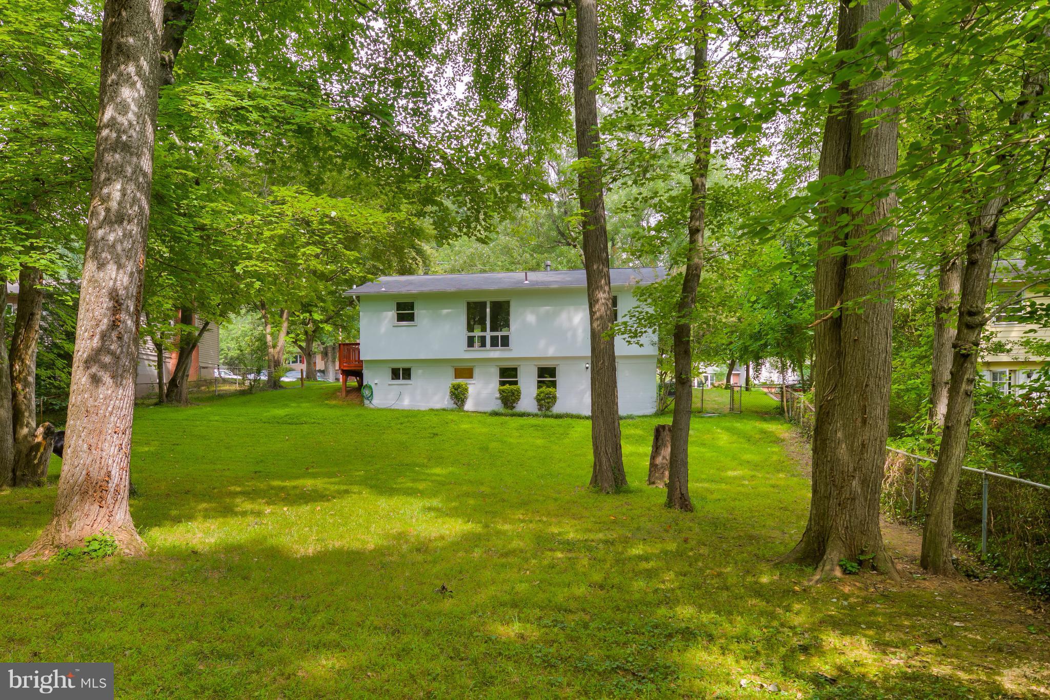 FAIRFAX VILLA - Residential