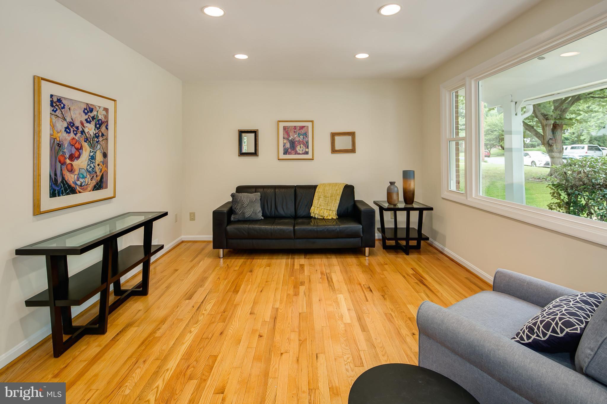 FAIRFAX VILLA - Residential