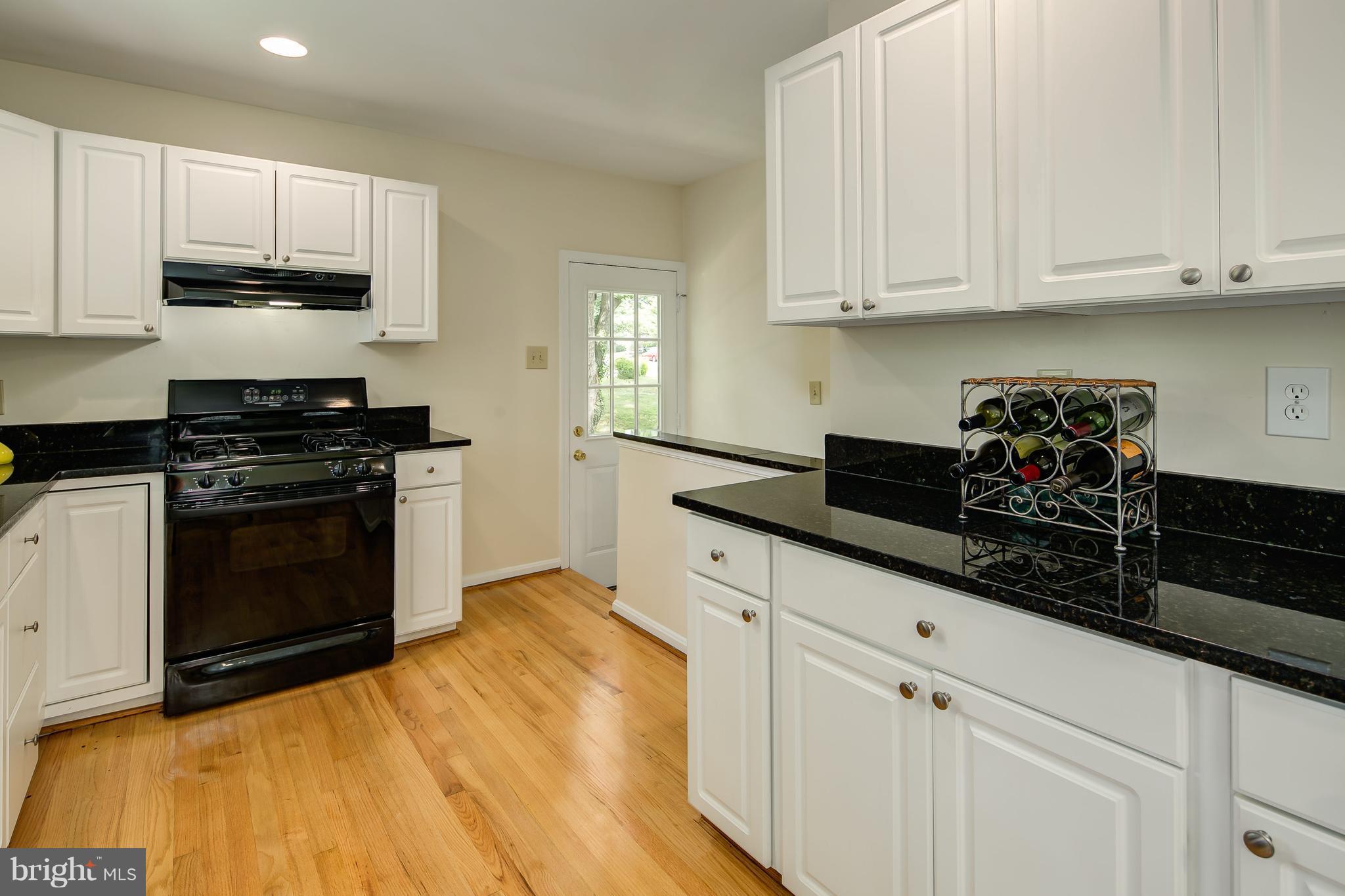 FAIRFAX VILLA - Residential