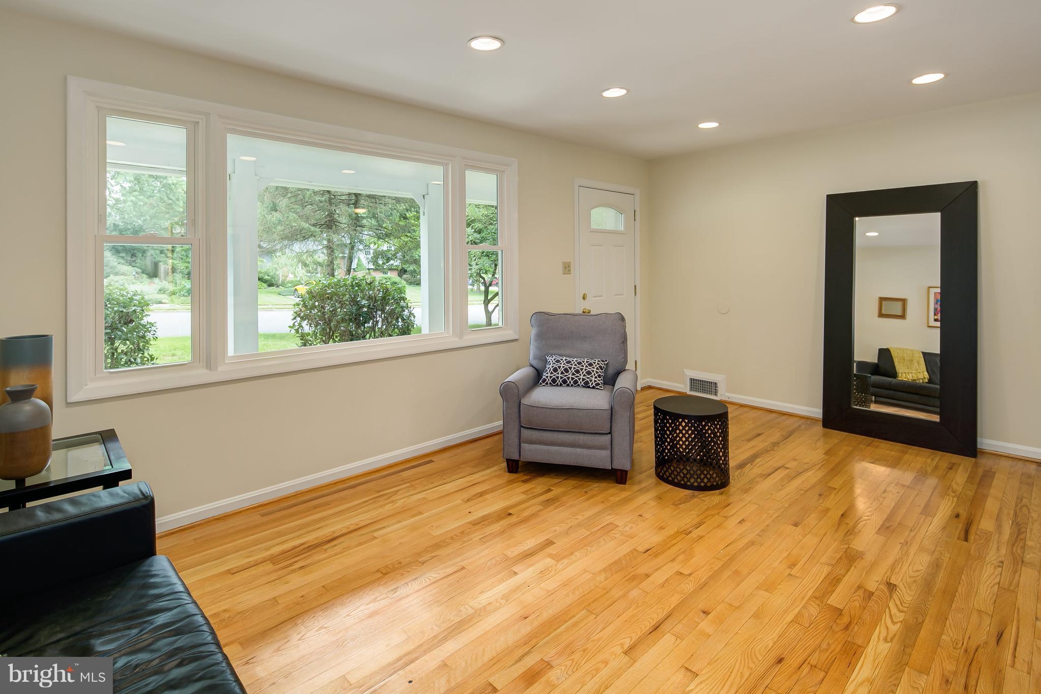 FAIRFAX VILLA - Residential