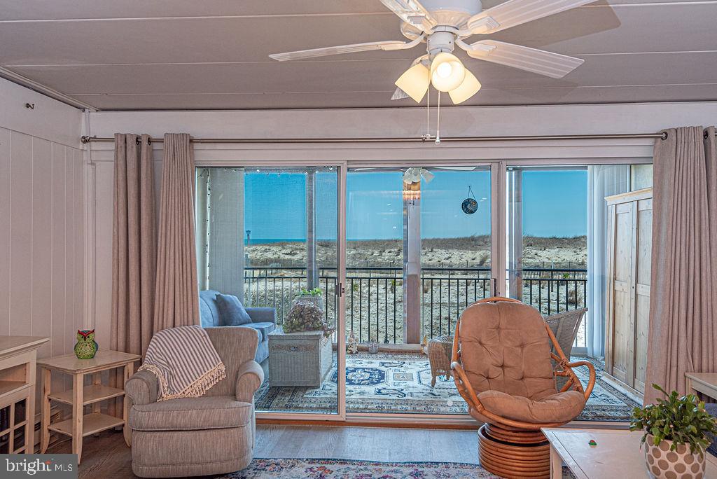 6803 E ATLANTIC AVENUE 1B