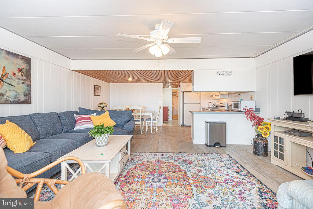 6803 E ATLANTIC AVENUE 1B