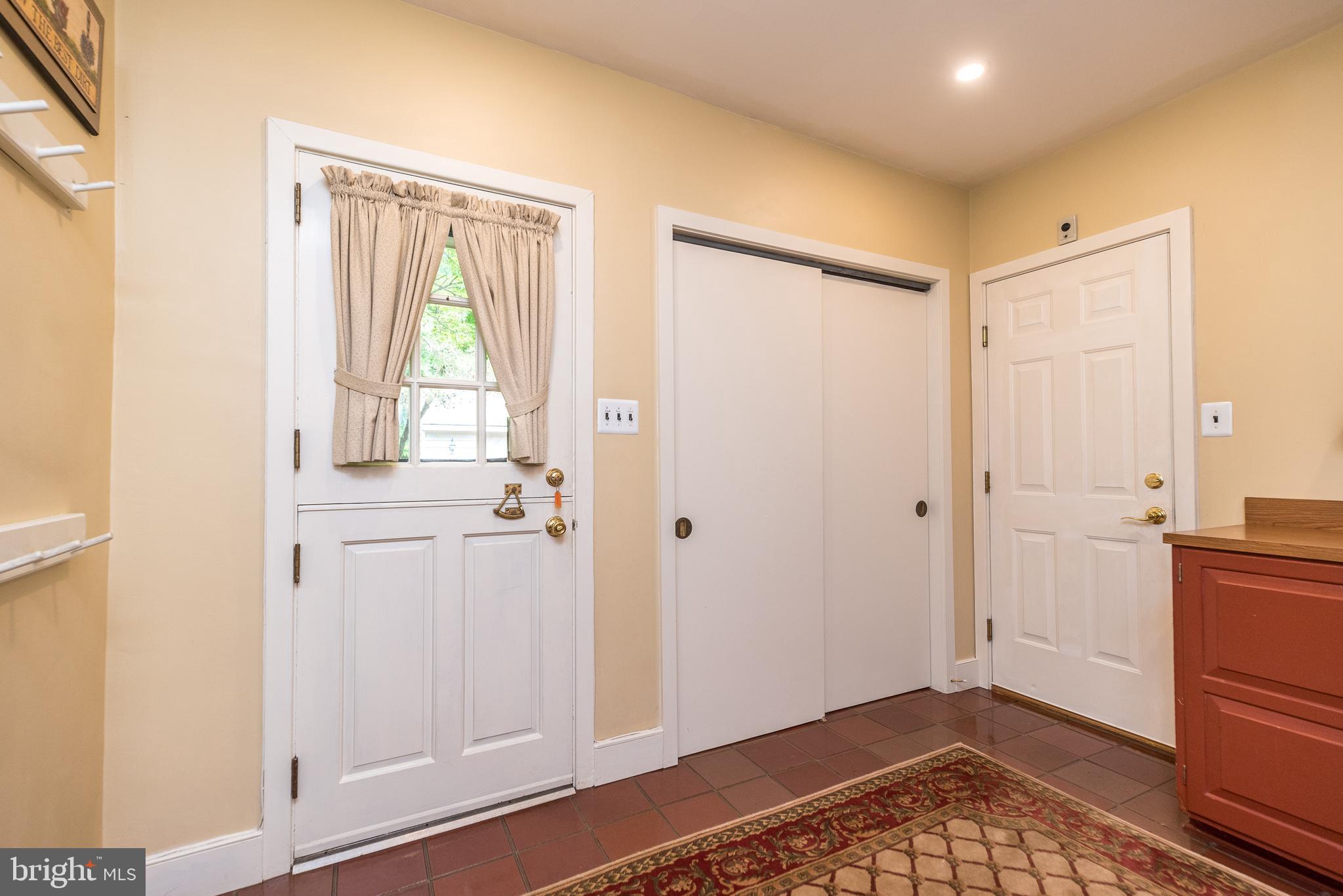 SPRING VALLEY - Land