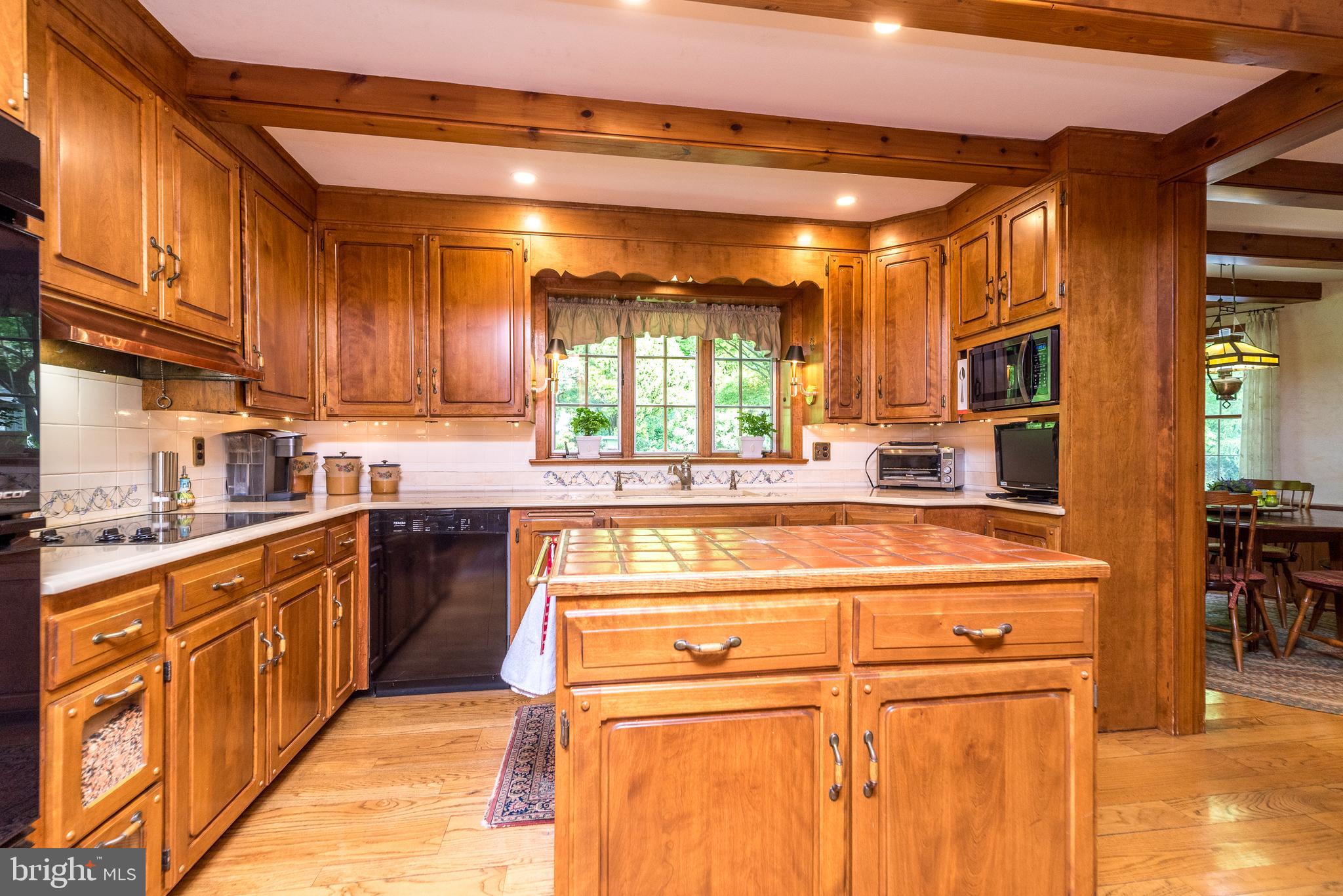 SPRING VALLEY - Land