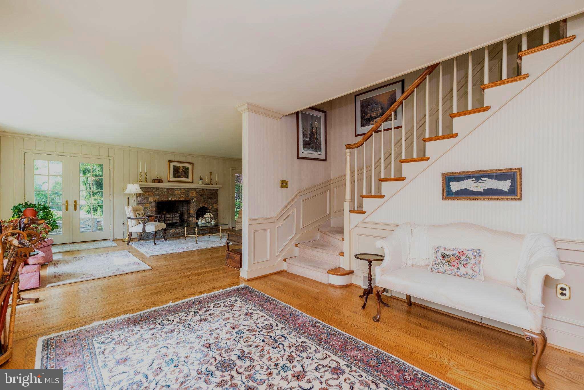 SPRING VALLEY - Land