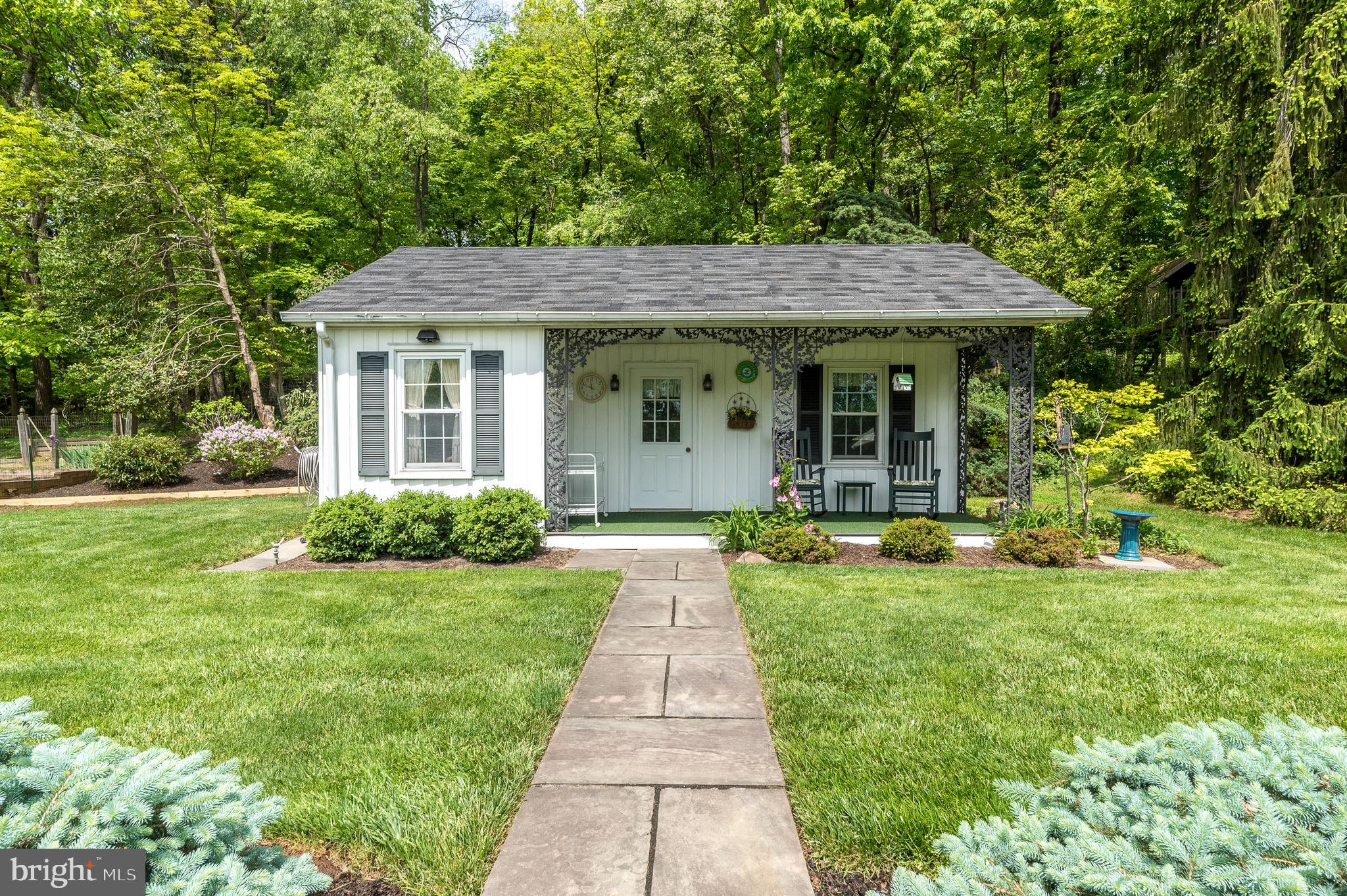 SPRING VALLEY - Land