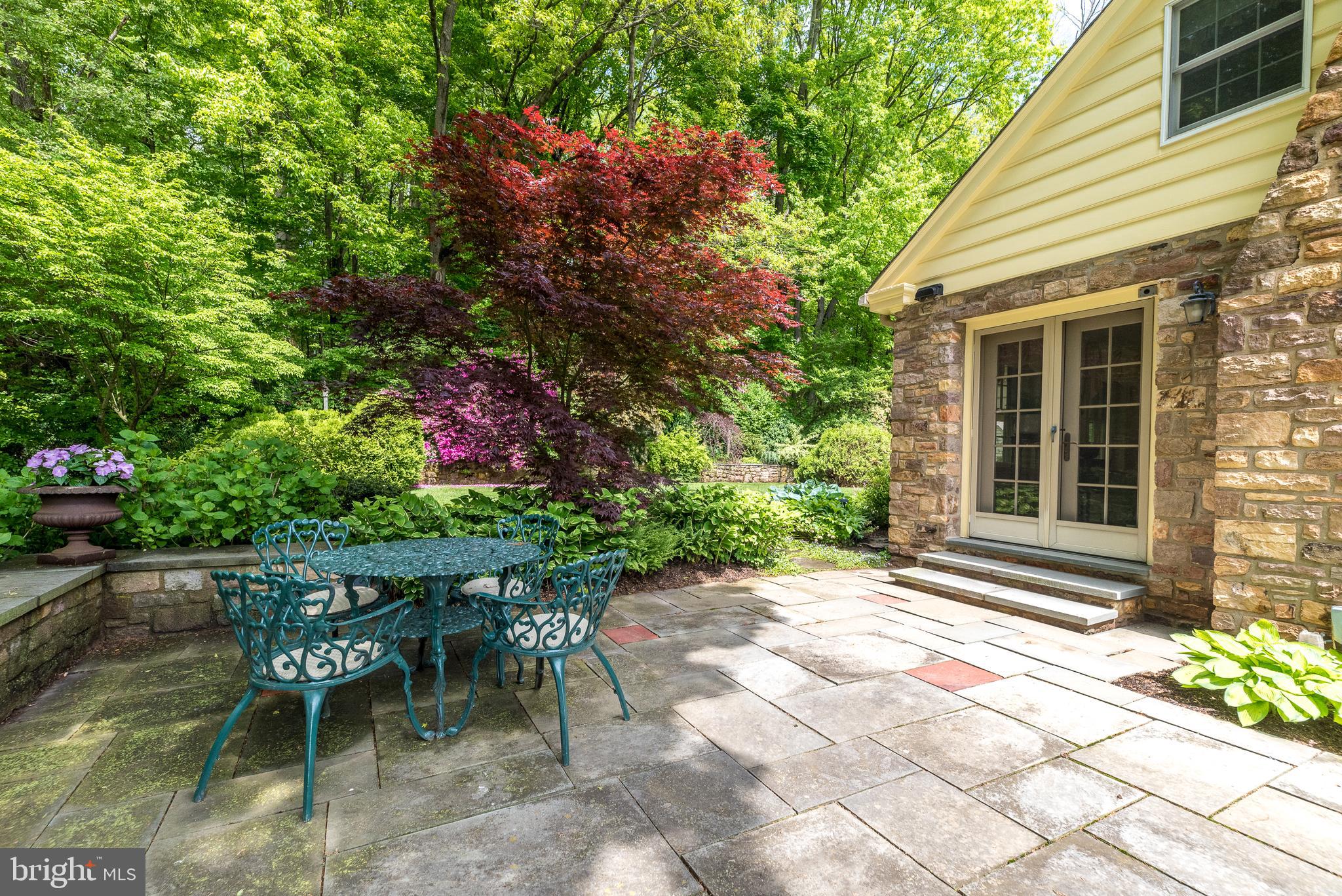 SPRING VALLEY - Land