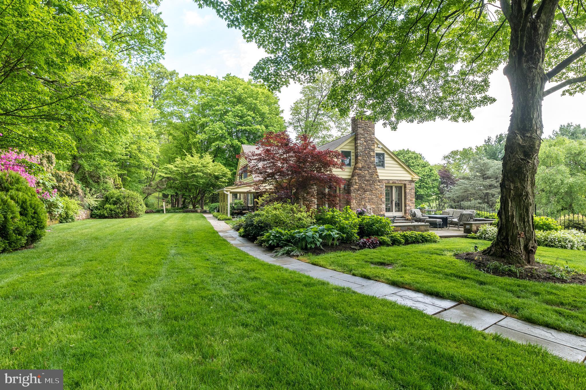 SPRING VALLEY - Land