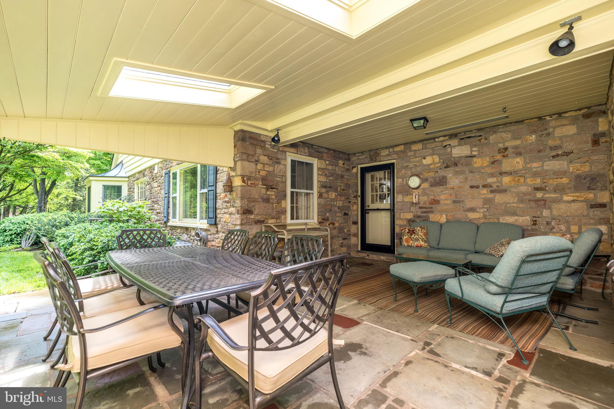 SPRING VALLEY - Land