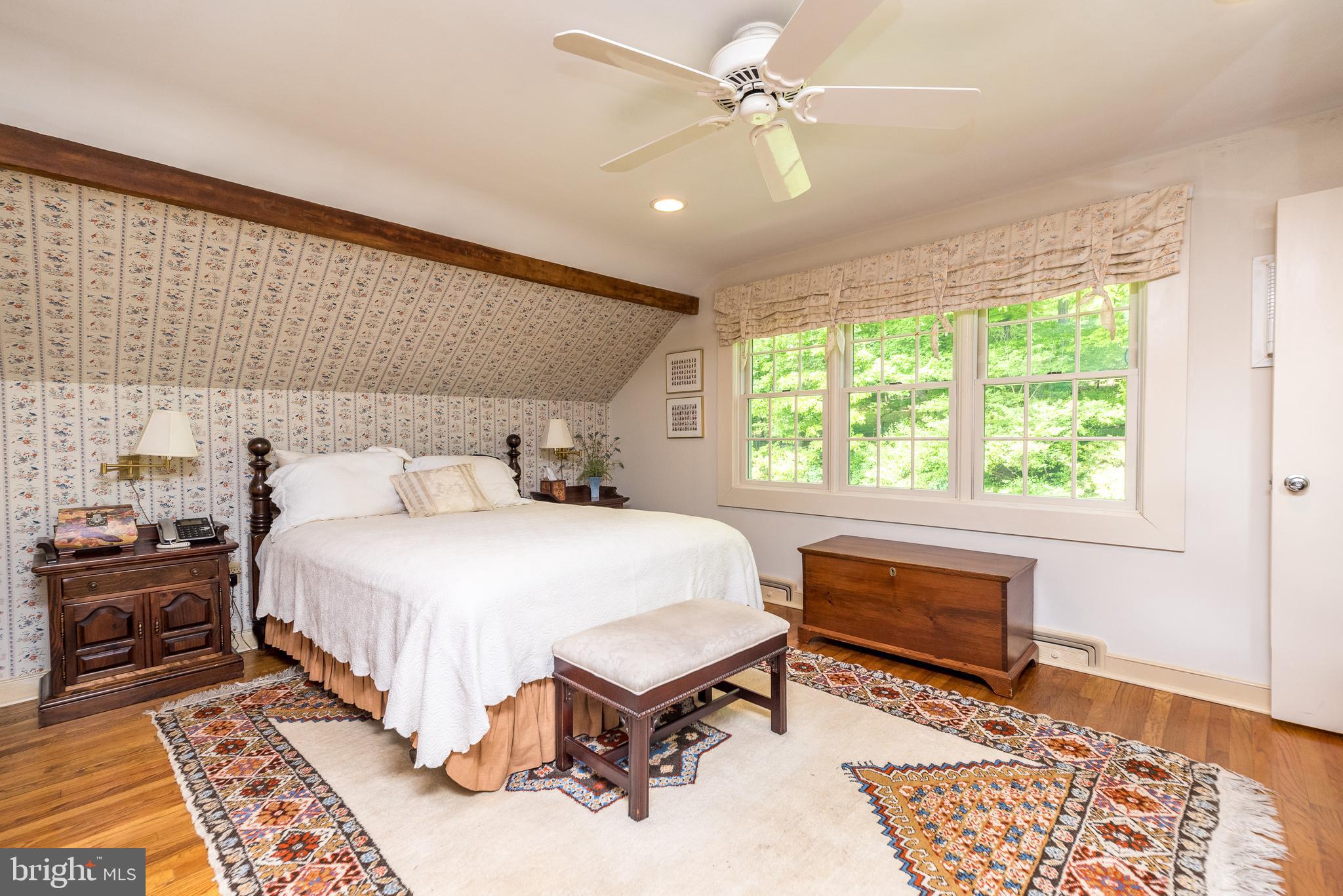 SPRING VALLEY - Land