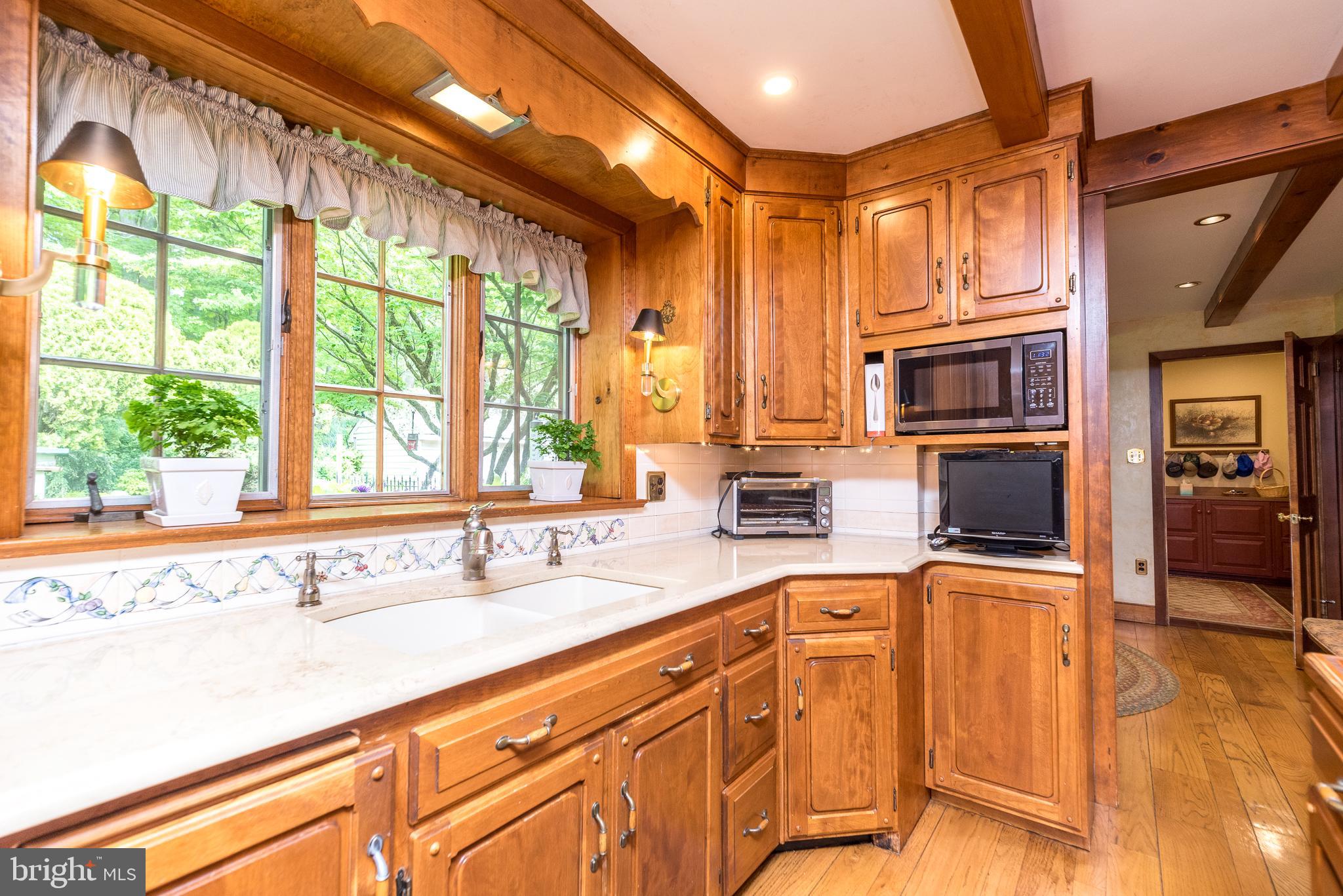 SPRING VALLEY - Land