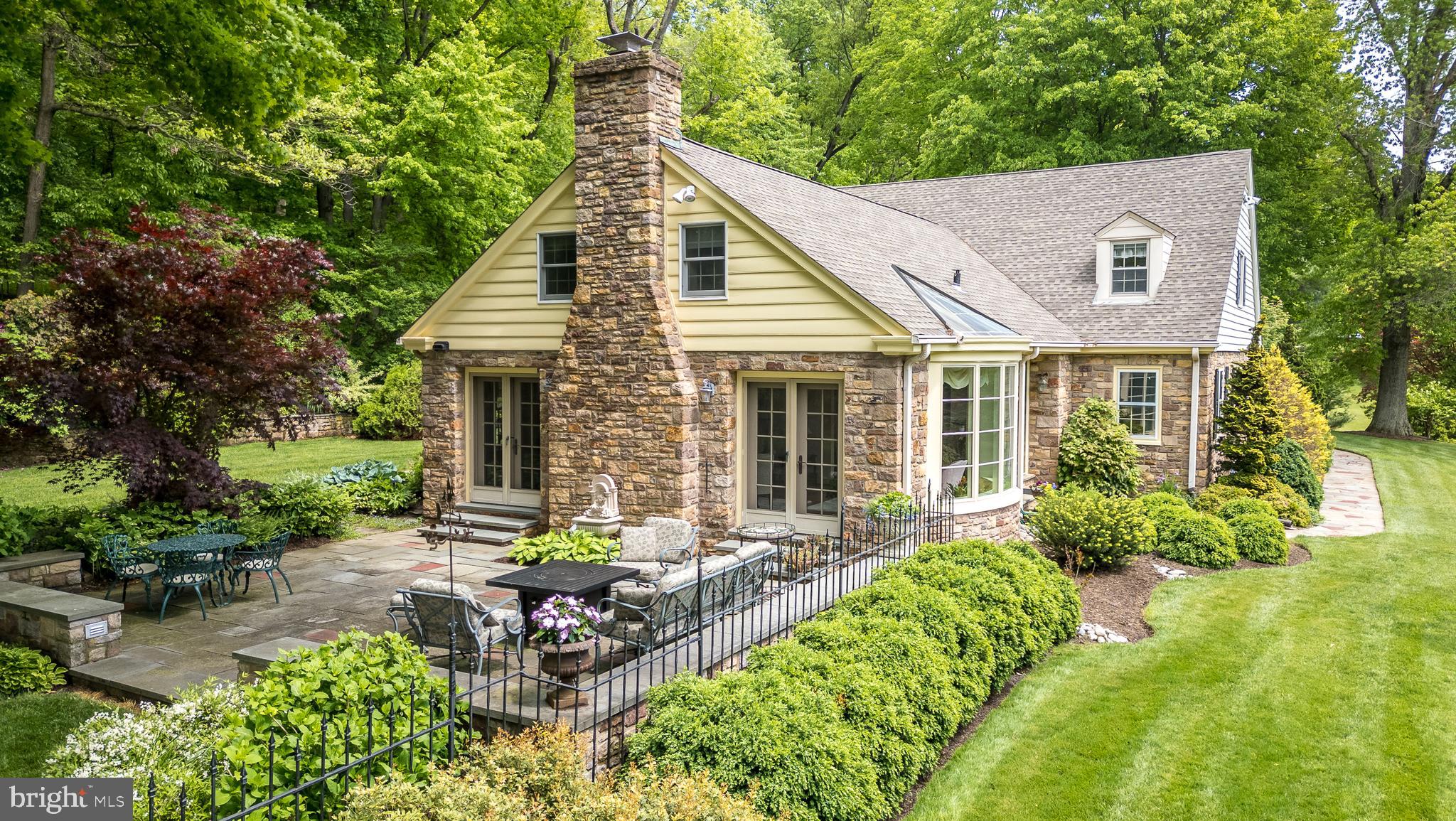 SPRING VALLEY - Land