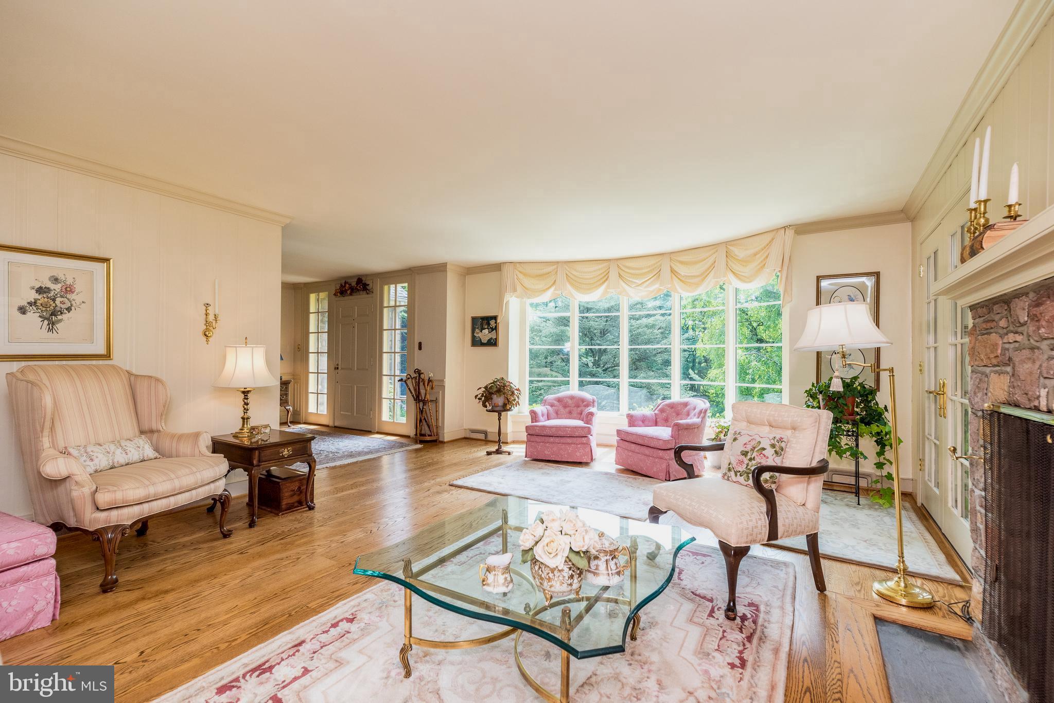 SPRING VALLEY - Land