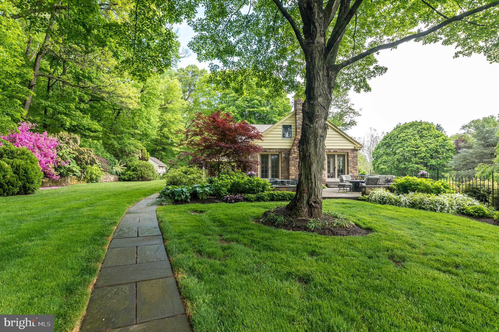 SPRING VALLEY - Land