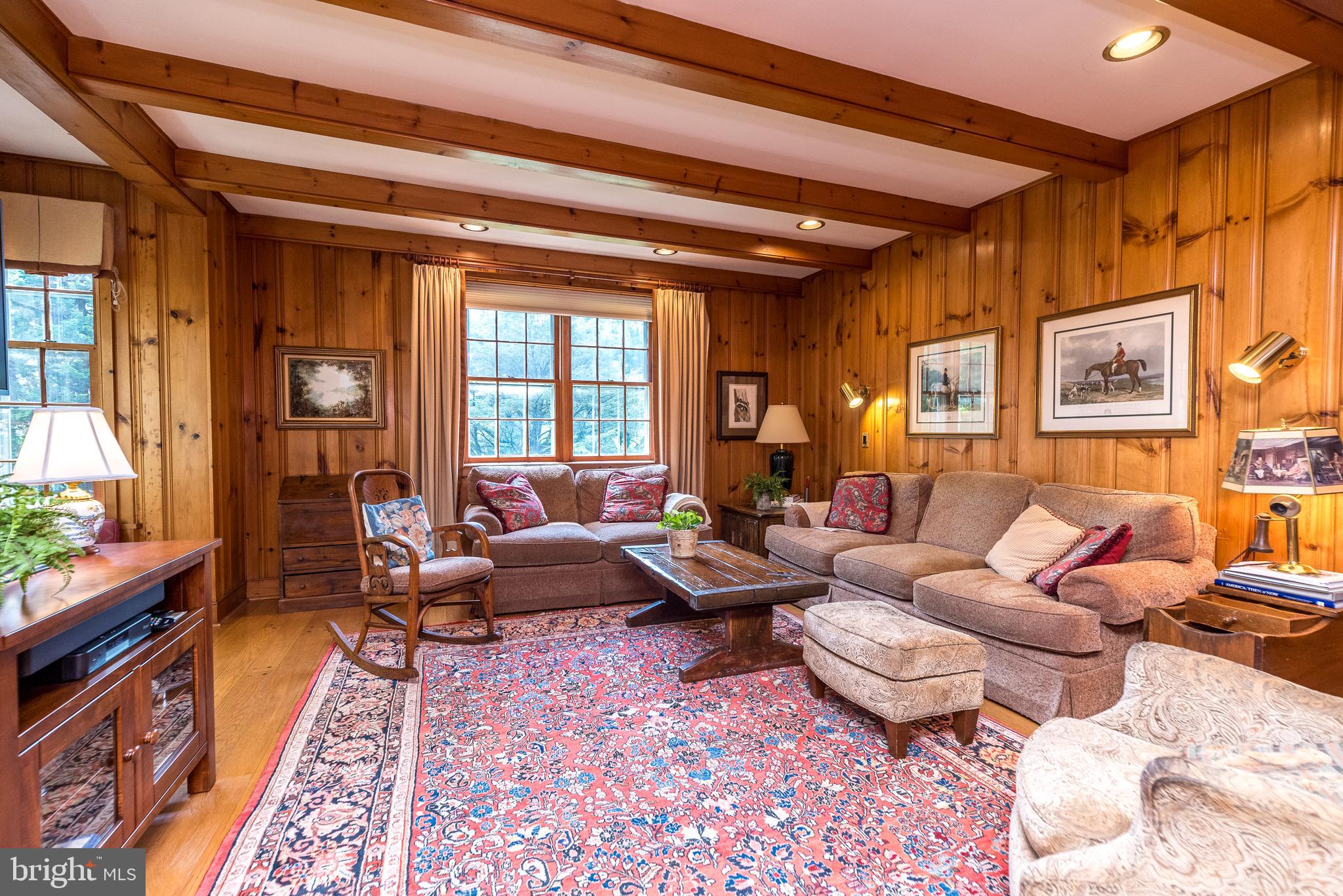 SPRING VALLEY - Land