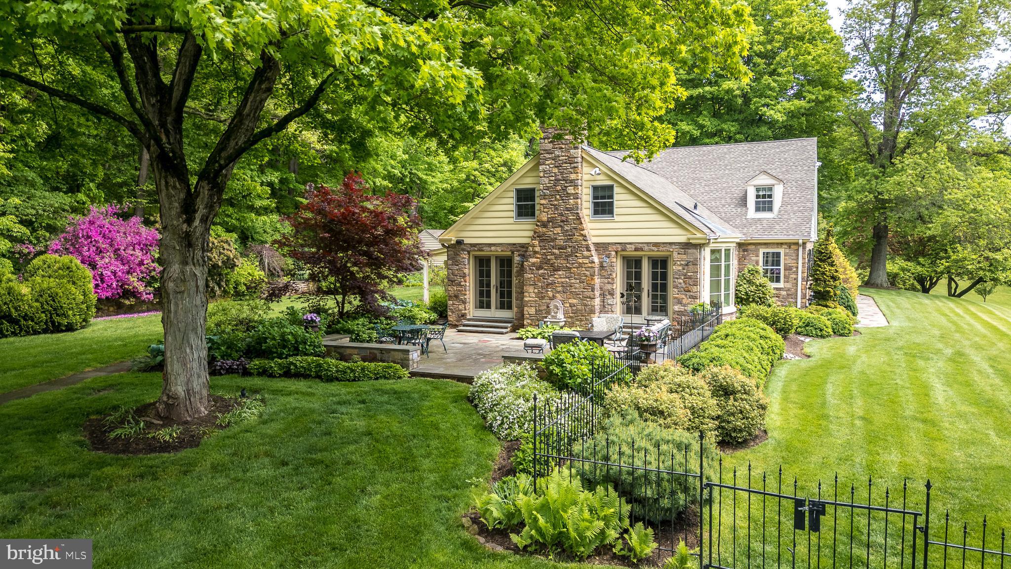 SPRING VALLEY - Land